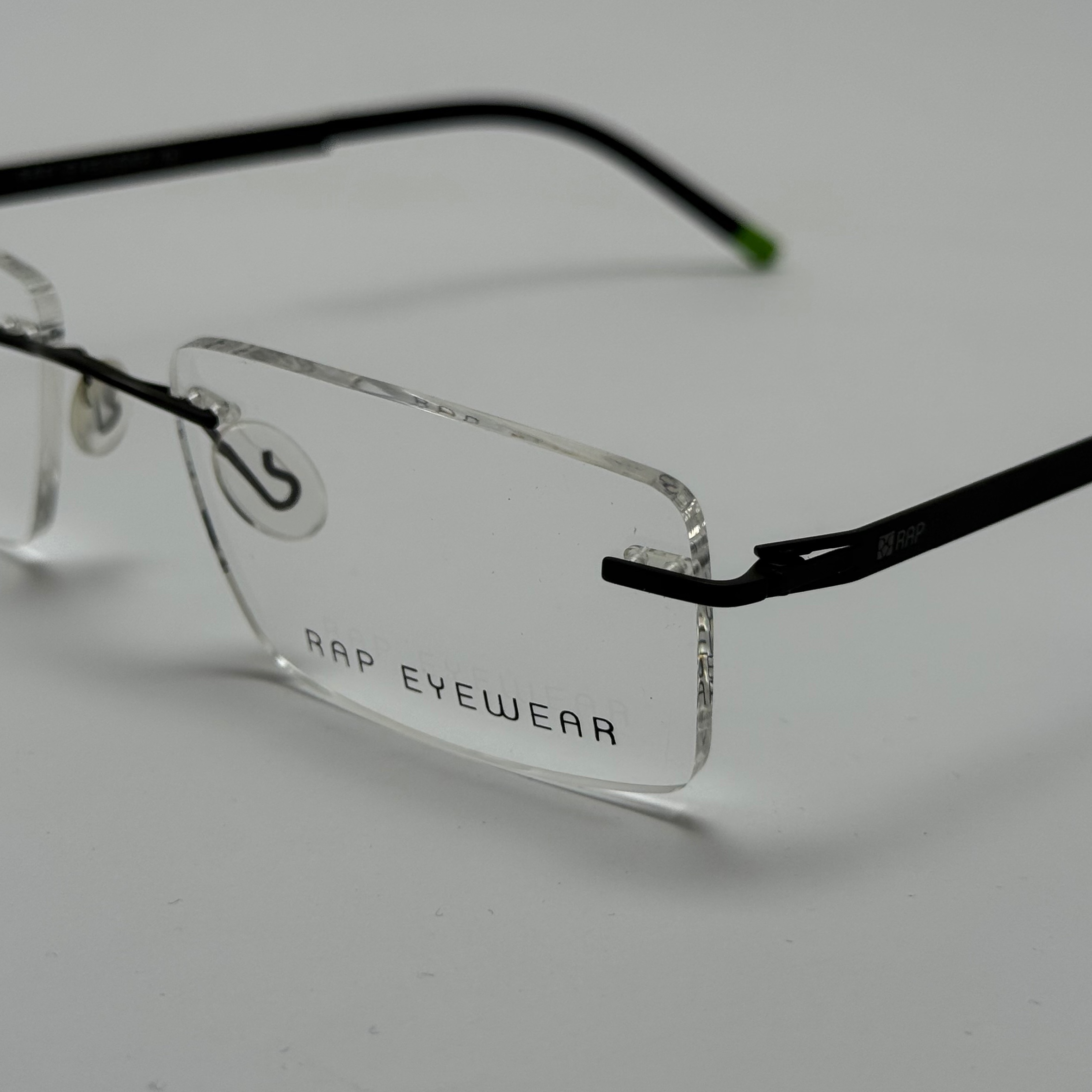 فریم عینک طبی فریم لس فوق سبک تیتانیومی برند RAP کد R2642