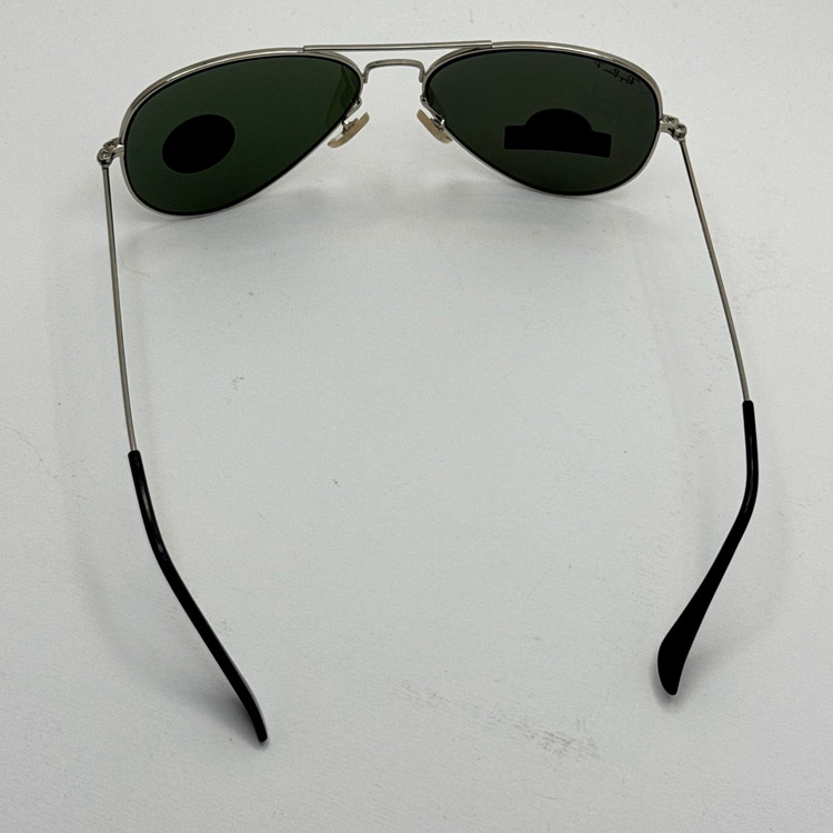 عینک ریبن خلبانی شیشه سنگ پلاریزه سبز با فریم نقره ای به همراه پک کامل ریبن کد Rayban RB 3026