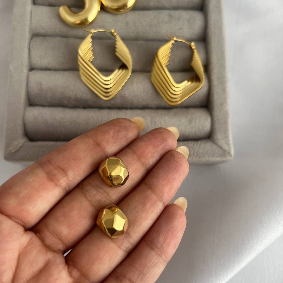 گوشواره استیل زنانه طرح لوزی تنوع طرح رنگ ثابت کد tj (پس کرایه)