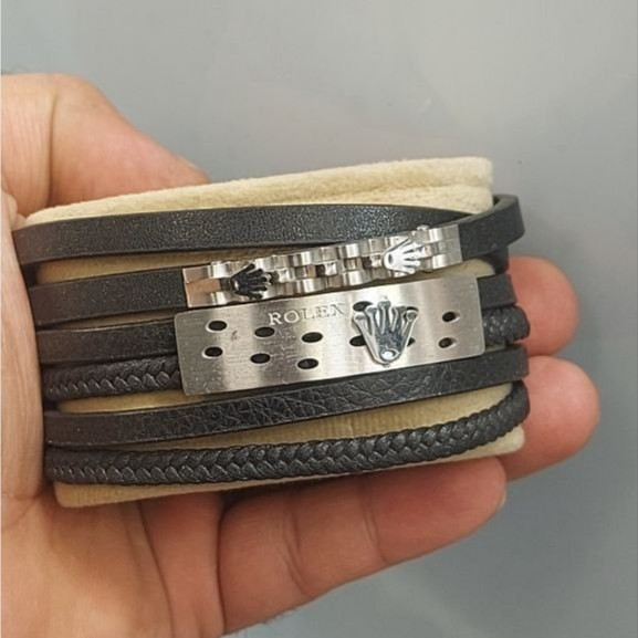 دستبند چرمی قفل و پلاک استیل مردانه طرح مونت بلنک Montblanc کیفیت چرم عالی تنوع طرح رنگ ثابت کد bn (پس کرایه)