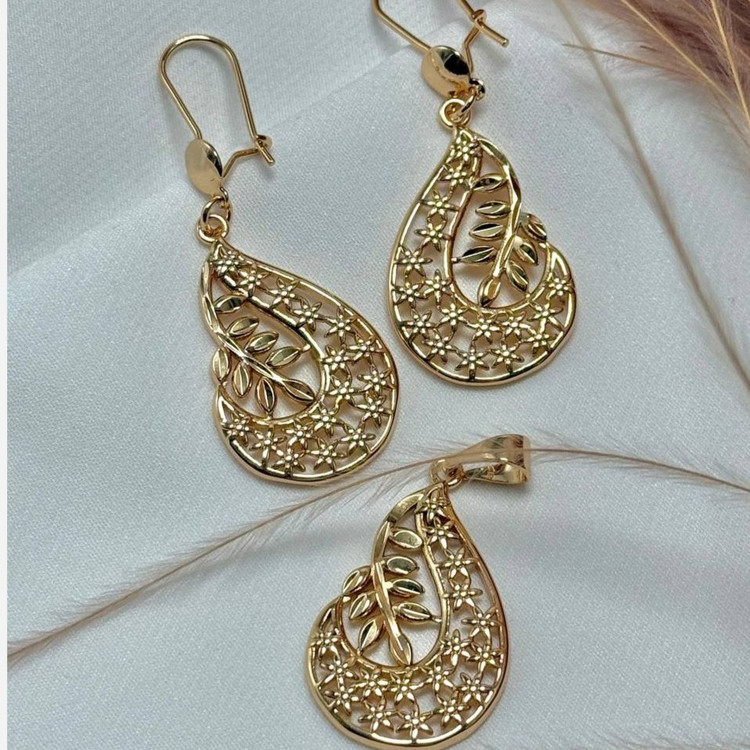 نیم ست گردنبند و گوشواره ژوپینگ زنانه طرح برگ نگین تنوع طرح ثابت کد sm (پس کرایه)
