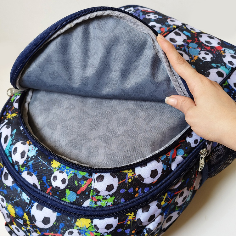 کوله پشتی مدرسه پسرانه با طرح توپ فوتبال