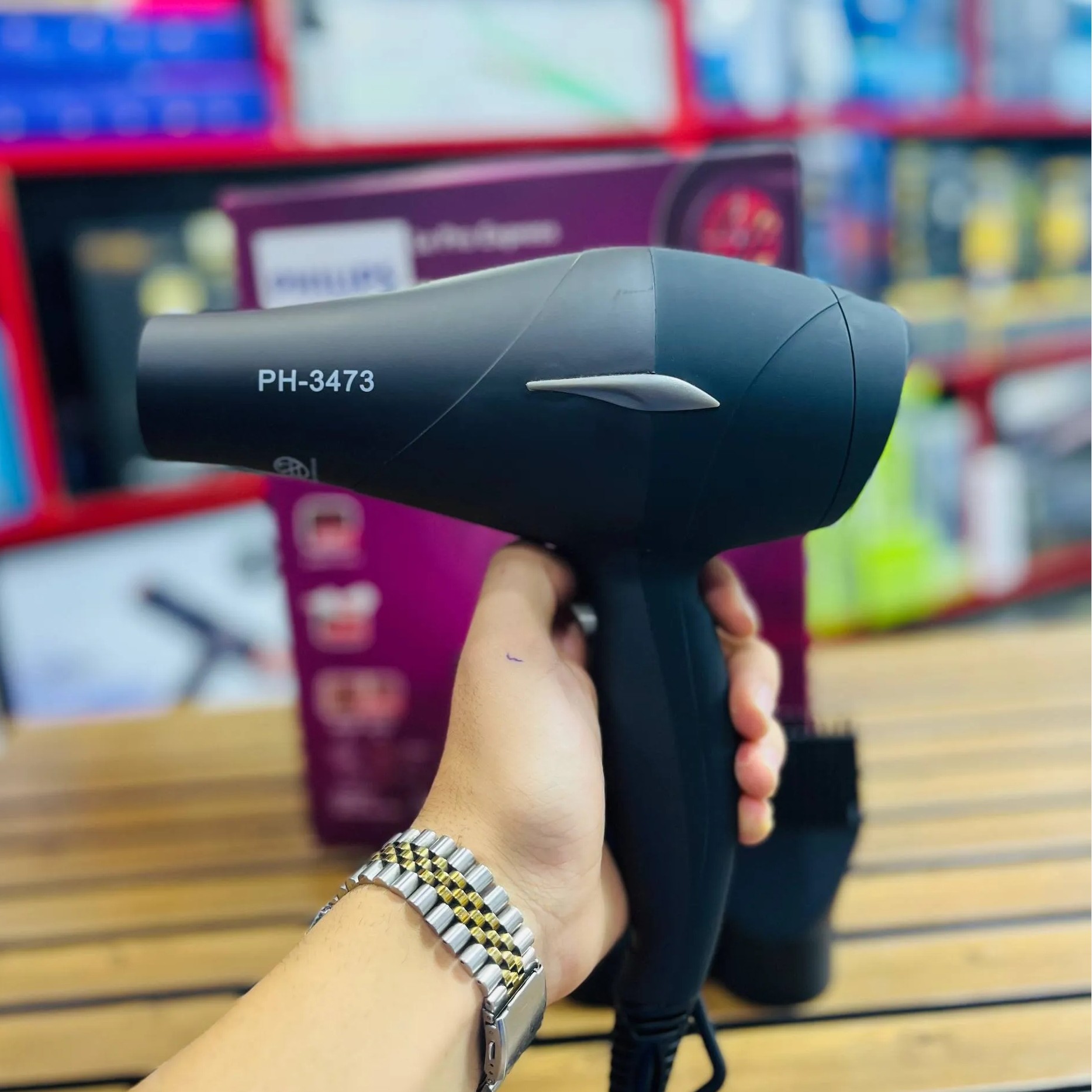 سشوار فلیپس متور حرفه ای المنت کرستالی PHILIPS PROFESSIONAL3473 پرقدرت و بدنه مخملی