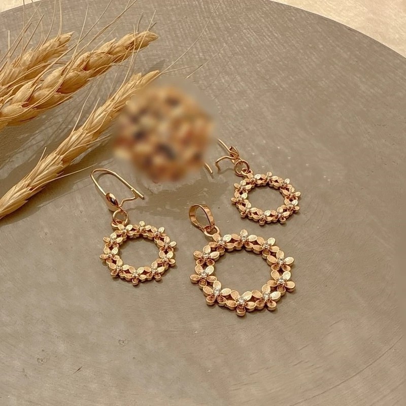 نیم ژوپینگ گل تراش دار طرح طلا گالری هیما