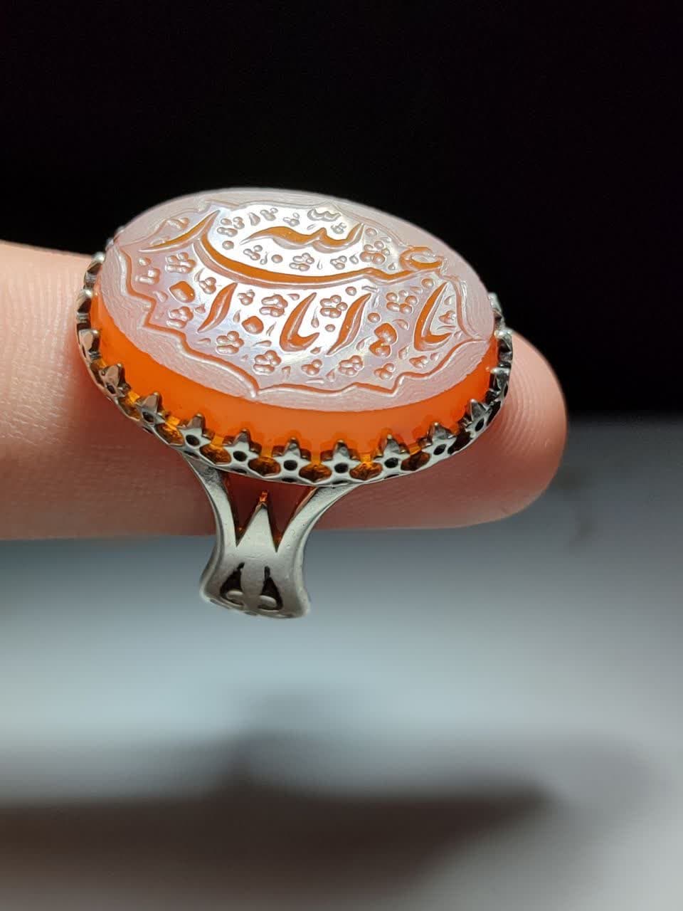 انگشتر نقره مردانه با سنگ عقیق قرمز رو به نارنجی درجه یک – کد 1067