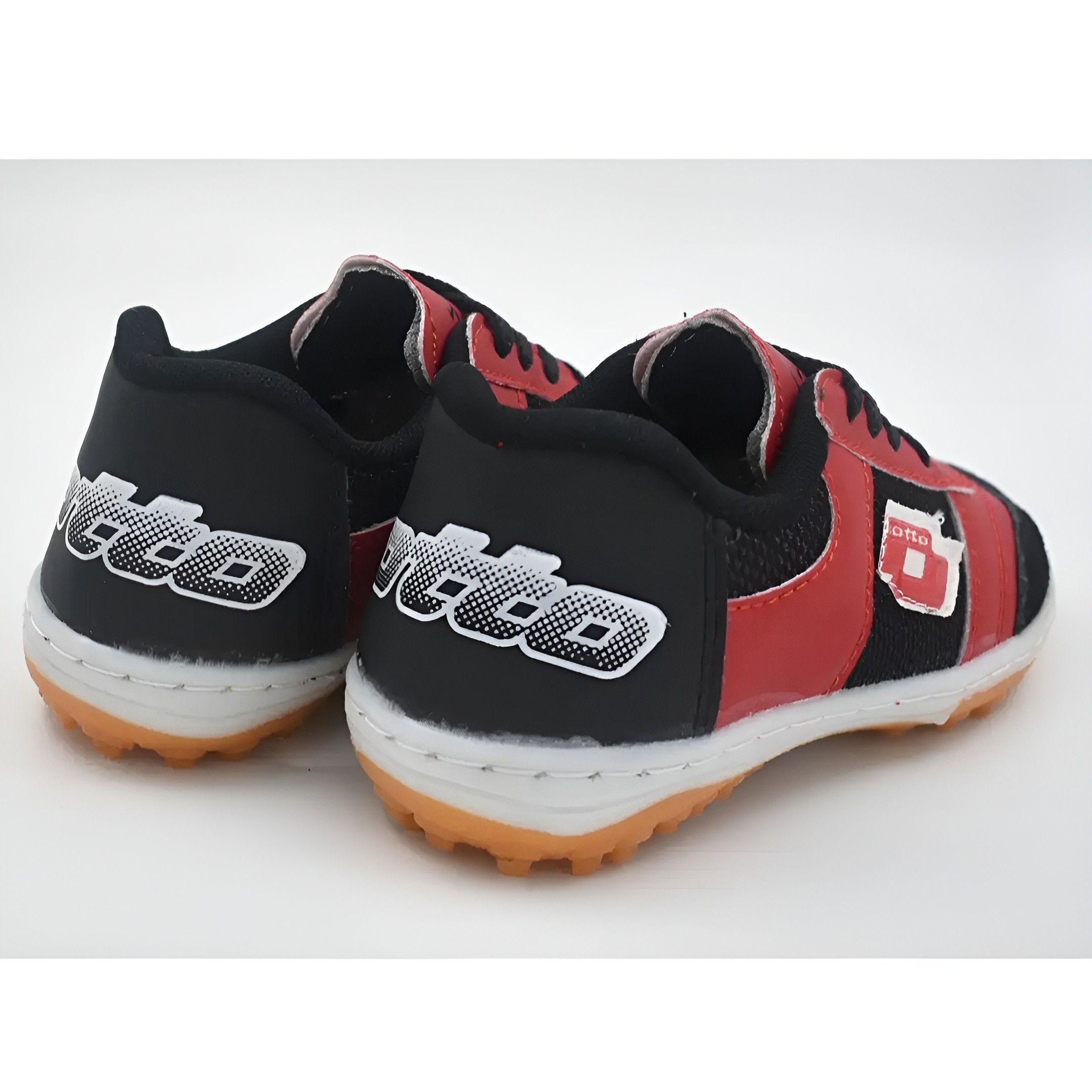 کفش چمن مصنوعی استوک ریز دوکاره اعلا سایز 38