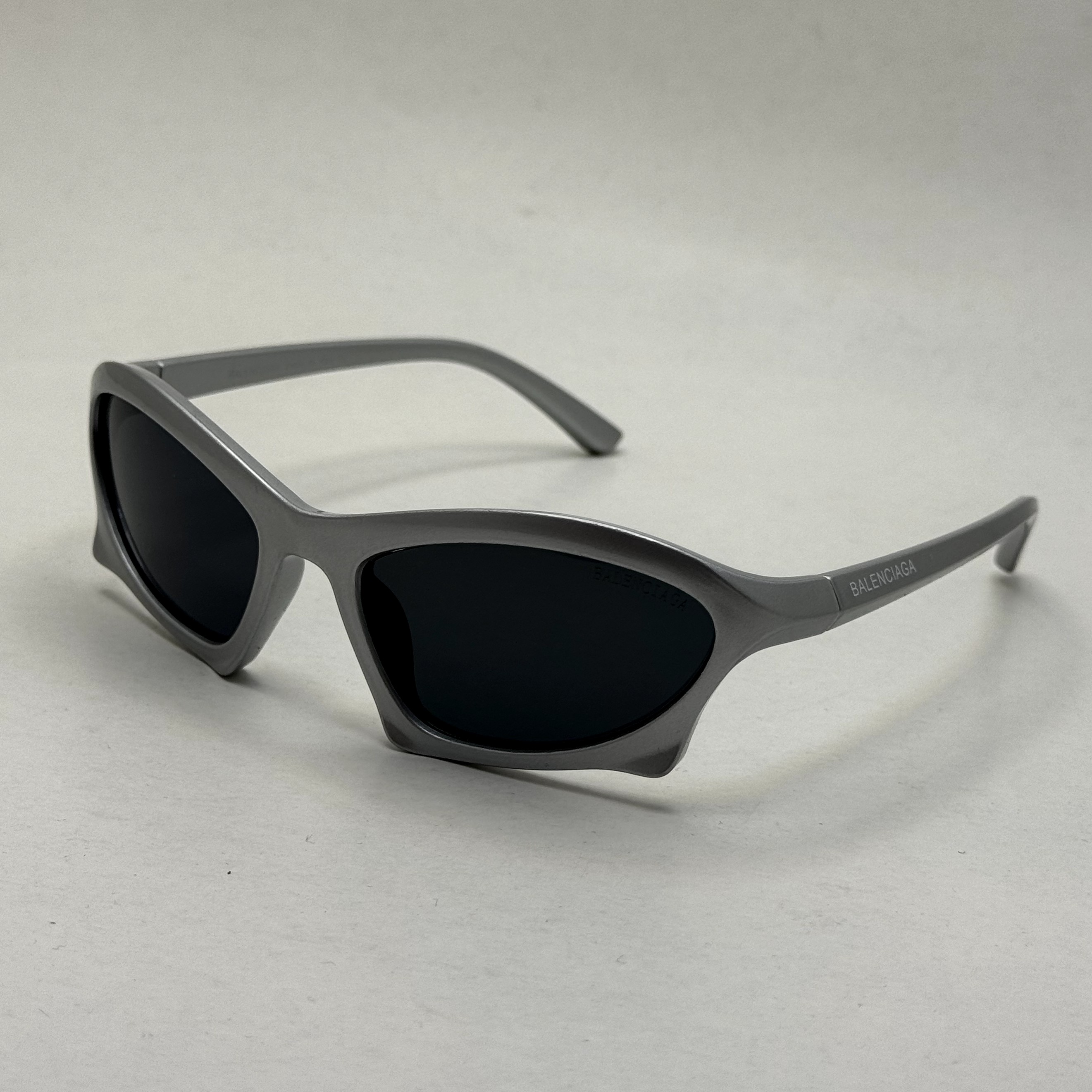 عینک بالنسیاگا نقره ای عدسی مشکی کد SA619 (ارسال رایگان)