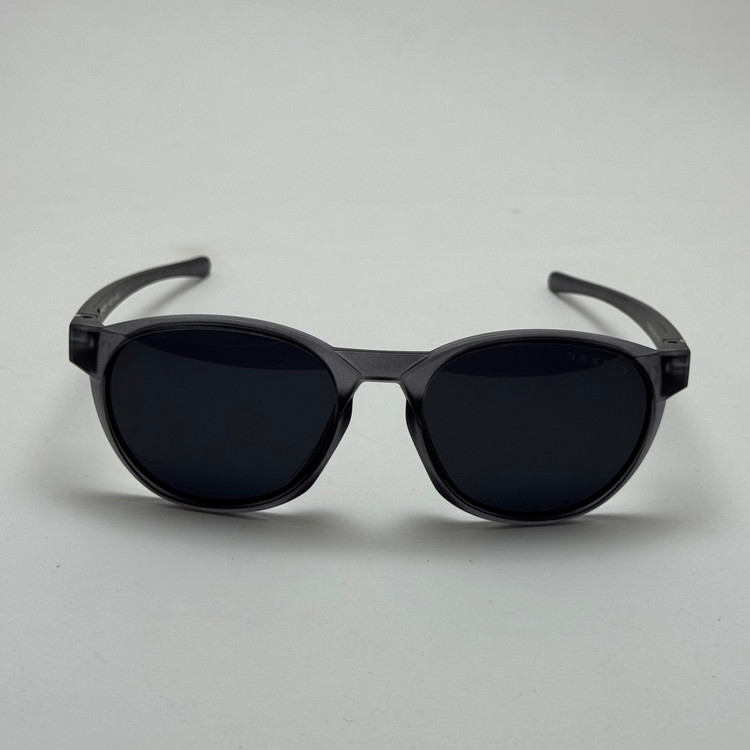 عینک آفتابی پلاریزه اوکلی Oakley طوسی عدسی مشکی گرد کد TO4910 (ارسال رایگان)