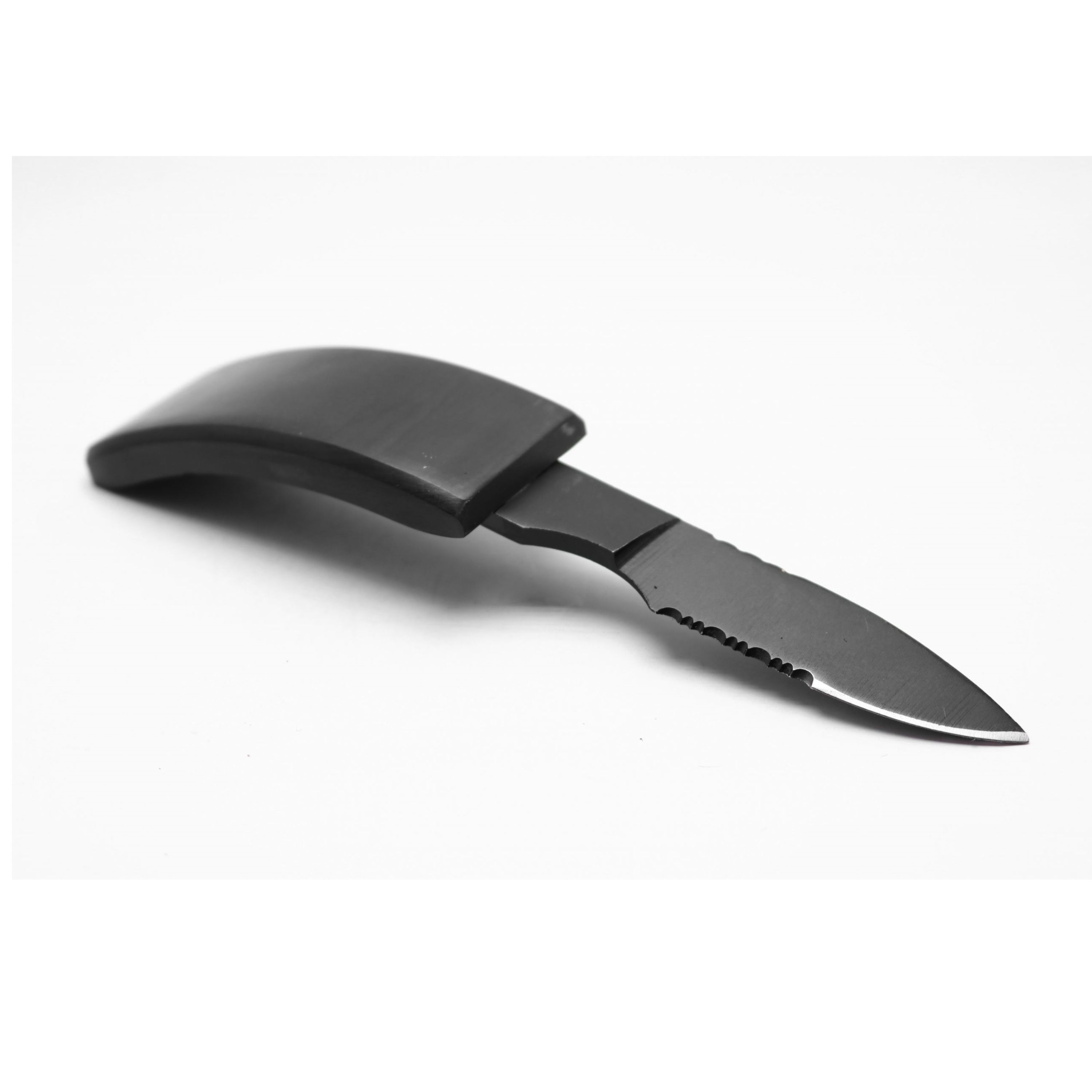 چاقو کمربندی ( کمربند چاقو دار )